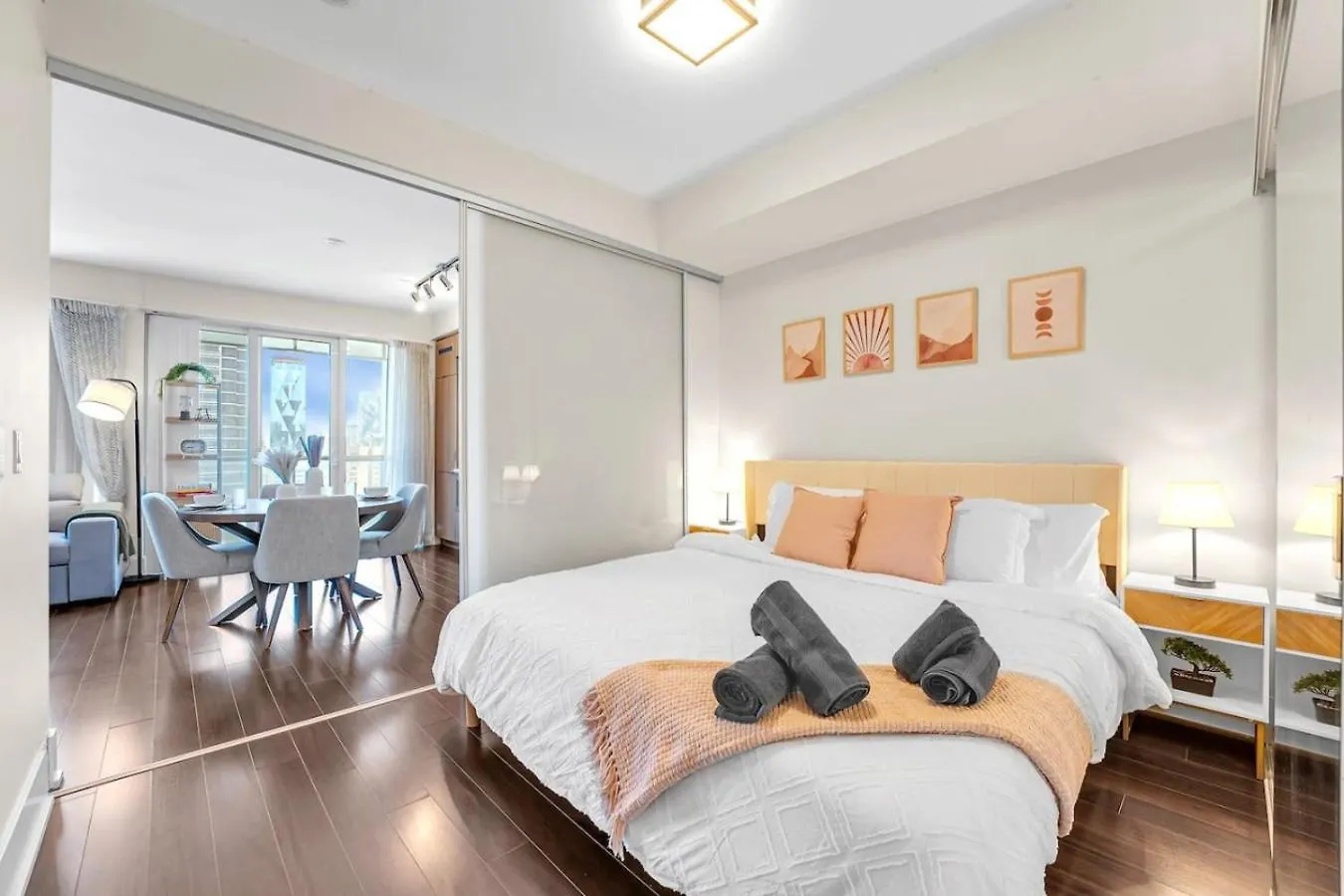 Boho 2Bdrm Sleeps 6 Near Rogers Mtcc Union Cn Tower Villa Toronto 0*,
